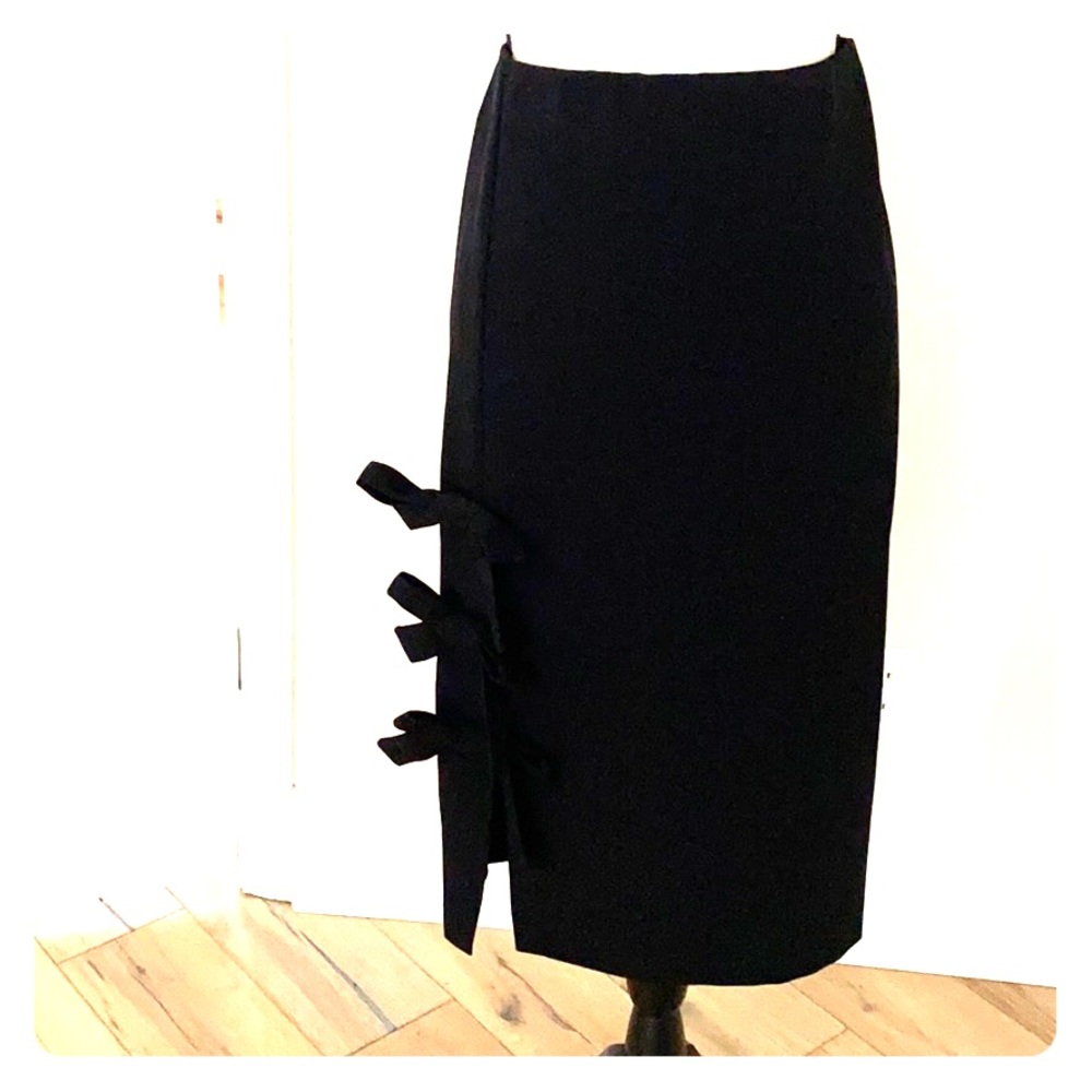 Bow detail black pencil skirt